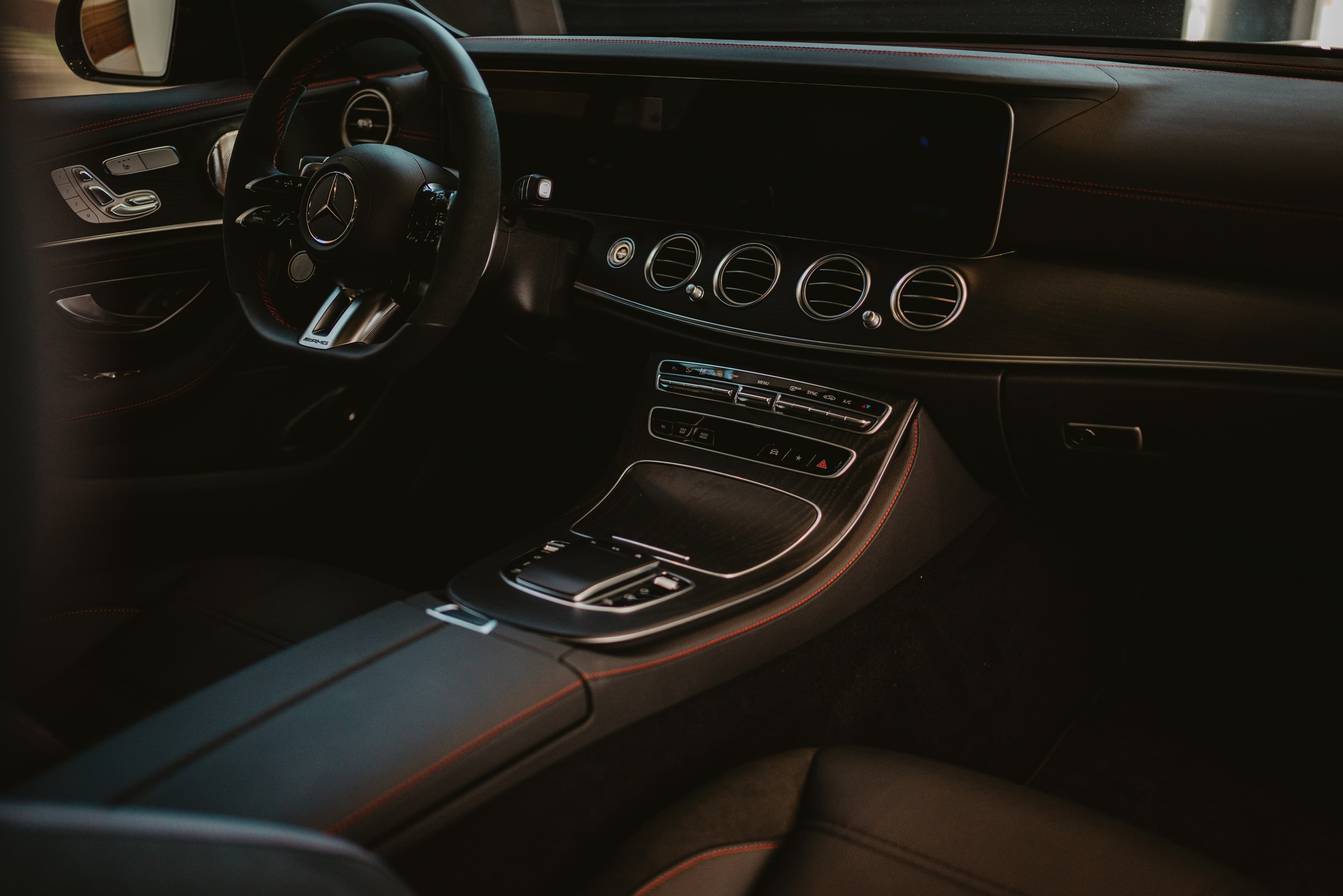 Chauffeur privé business pour déplacements professionnels et corporate travel